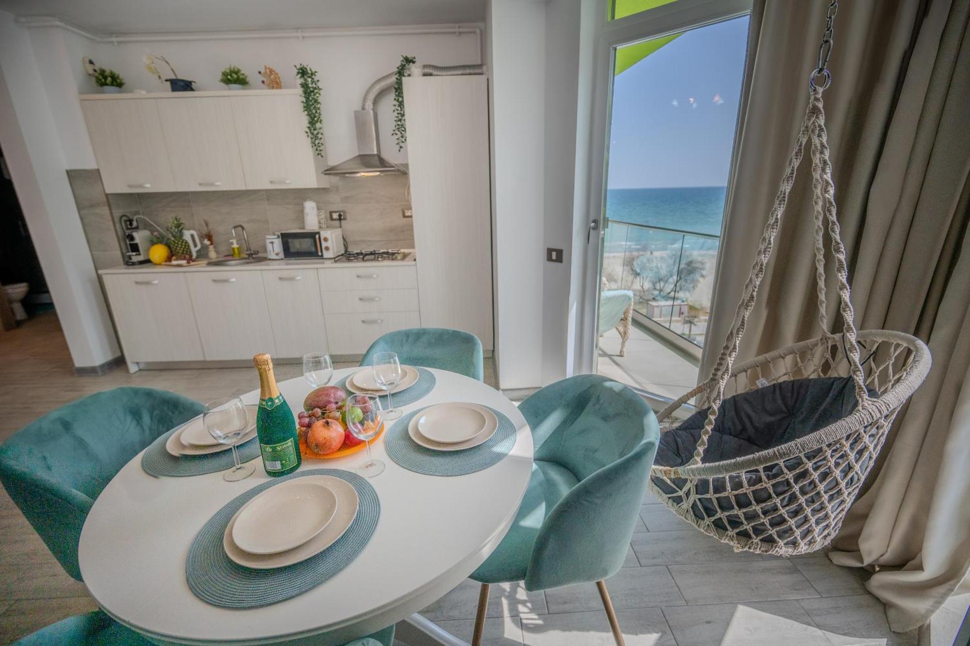 Sara Blu Apartment Spa And Pool Beach Resort Mamaia Dış mekan fotoğraf